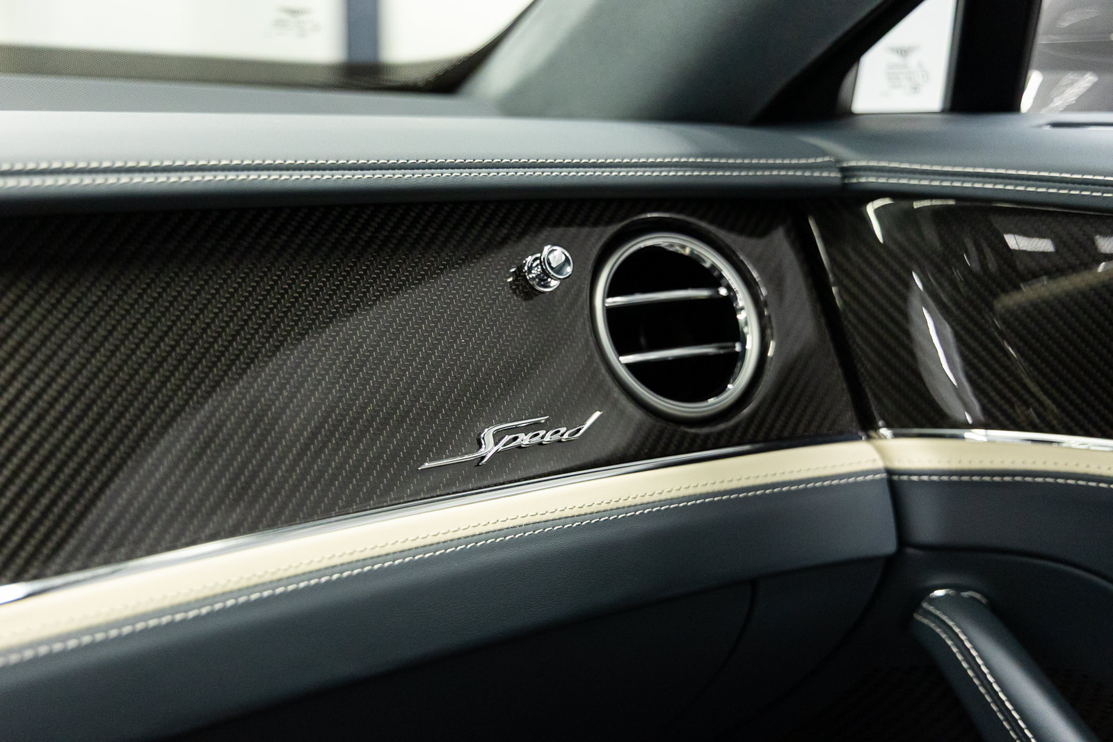 New 2026 Bentley Flying Spur Plug-In Hybrid AWD/4WD image 43