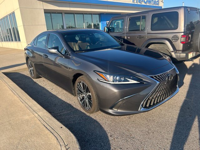 Used 2025 Lexus ES 300h w/ Premium Package FWD image 4