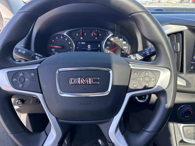 Used 2023 GMC Terrain SLE w/ Driver Convenience Package image 18
