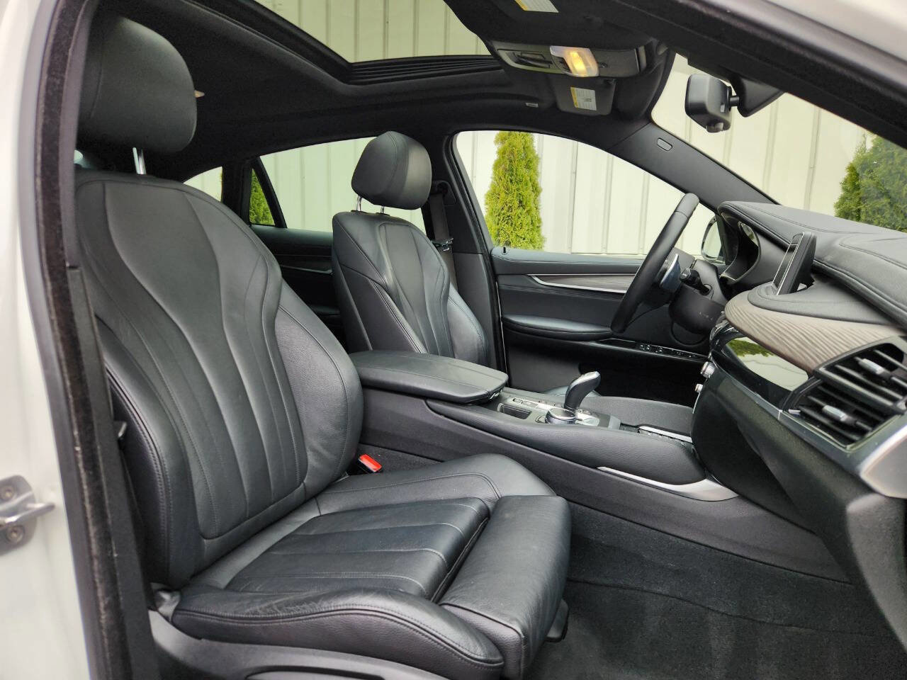 Used 2017 BMW X6 xDrive35i image 9