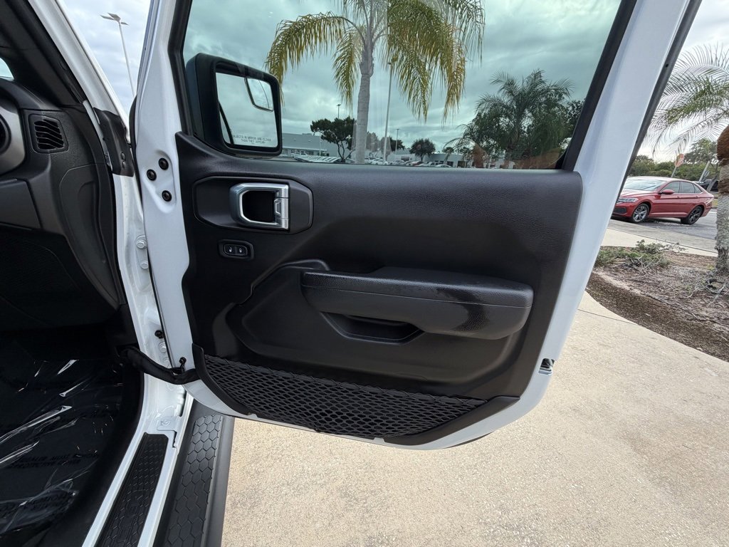 Used 2023 Jeep Wrangler Sport S image 30