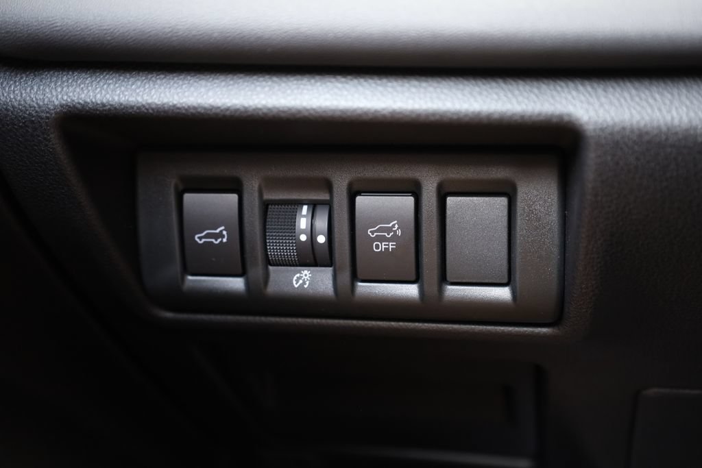 Certified 2024 Subaru Outback Limited AWD/4WD image 17