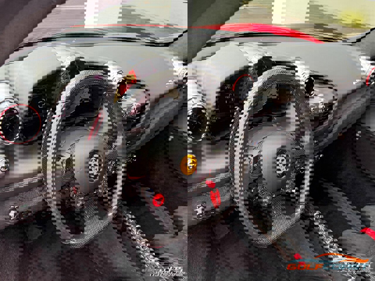 Used 2021 Ferrari F8 Tributo image 28