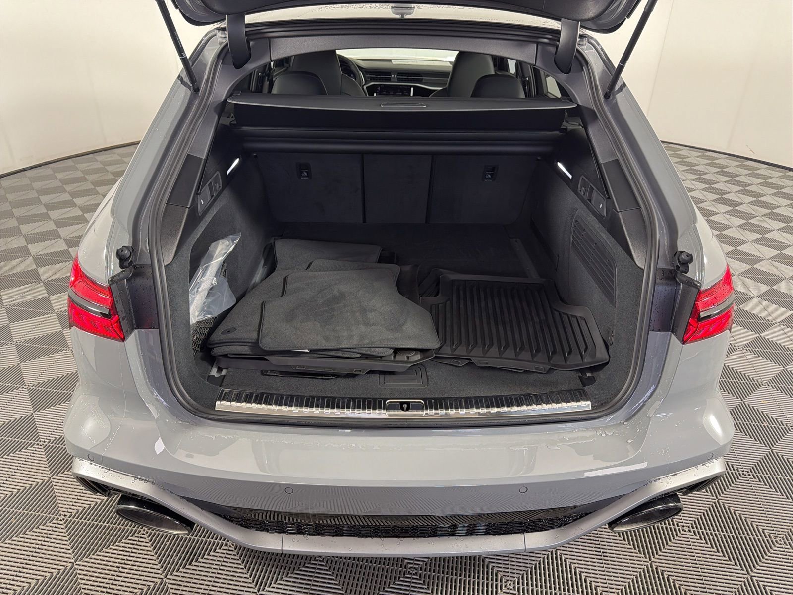 New 2026 Audi RS 6 performance image 23