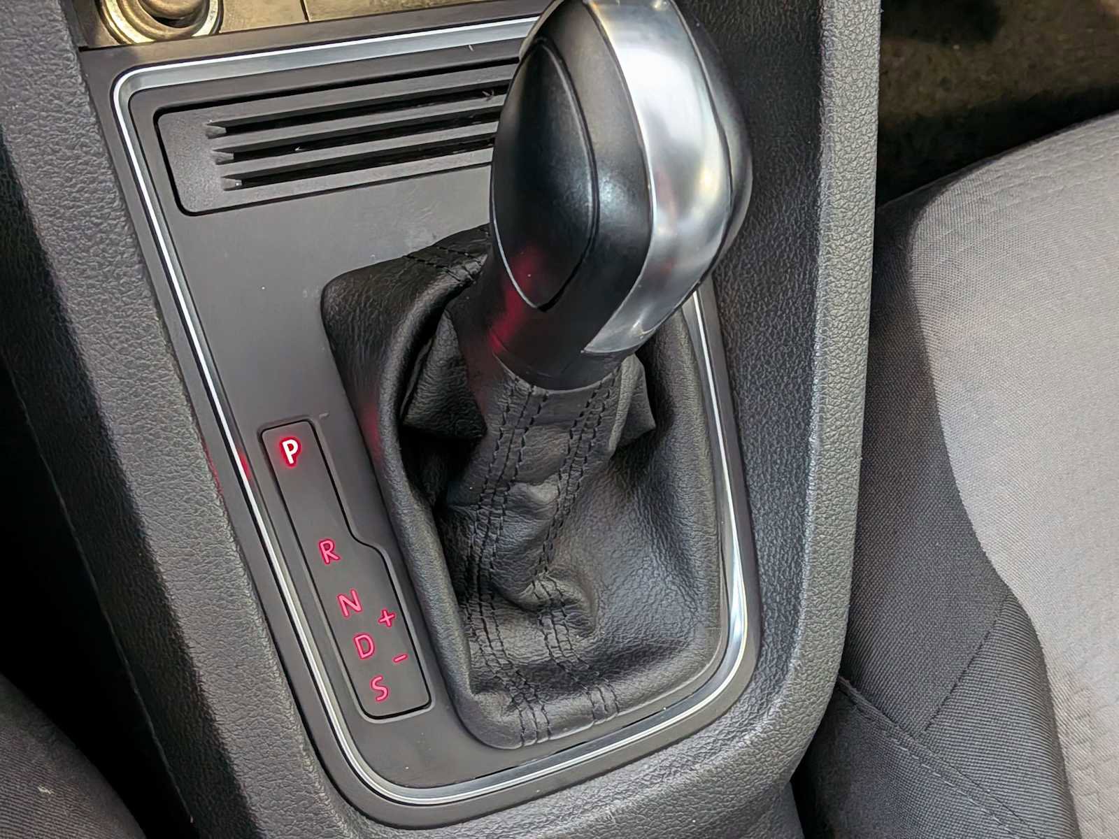 Used 2018 Volkswagen Jetta S image 26