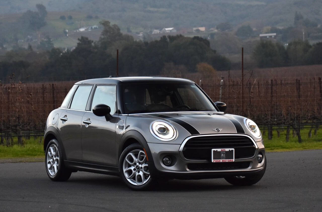 Used 2020 MINI Cooper 4-Door Hardtop image 2