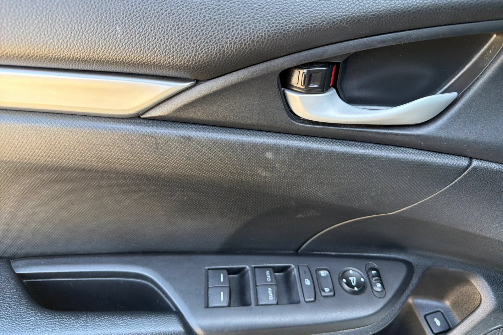 Used 2020 Honda Civic Sport image 13