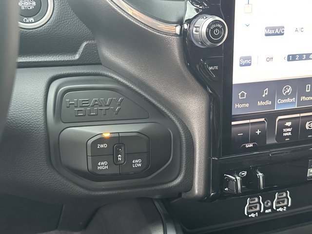New 2026 RAM 2500 Laramie AWD/4WD image 26
