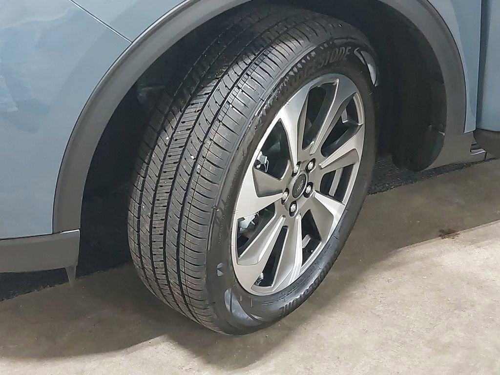 Used 2025 Ford Escape Platinum w/ Premium Technology Package image 68