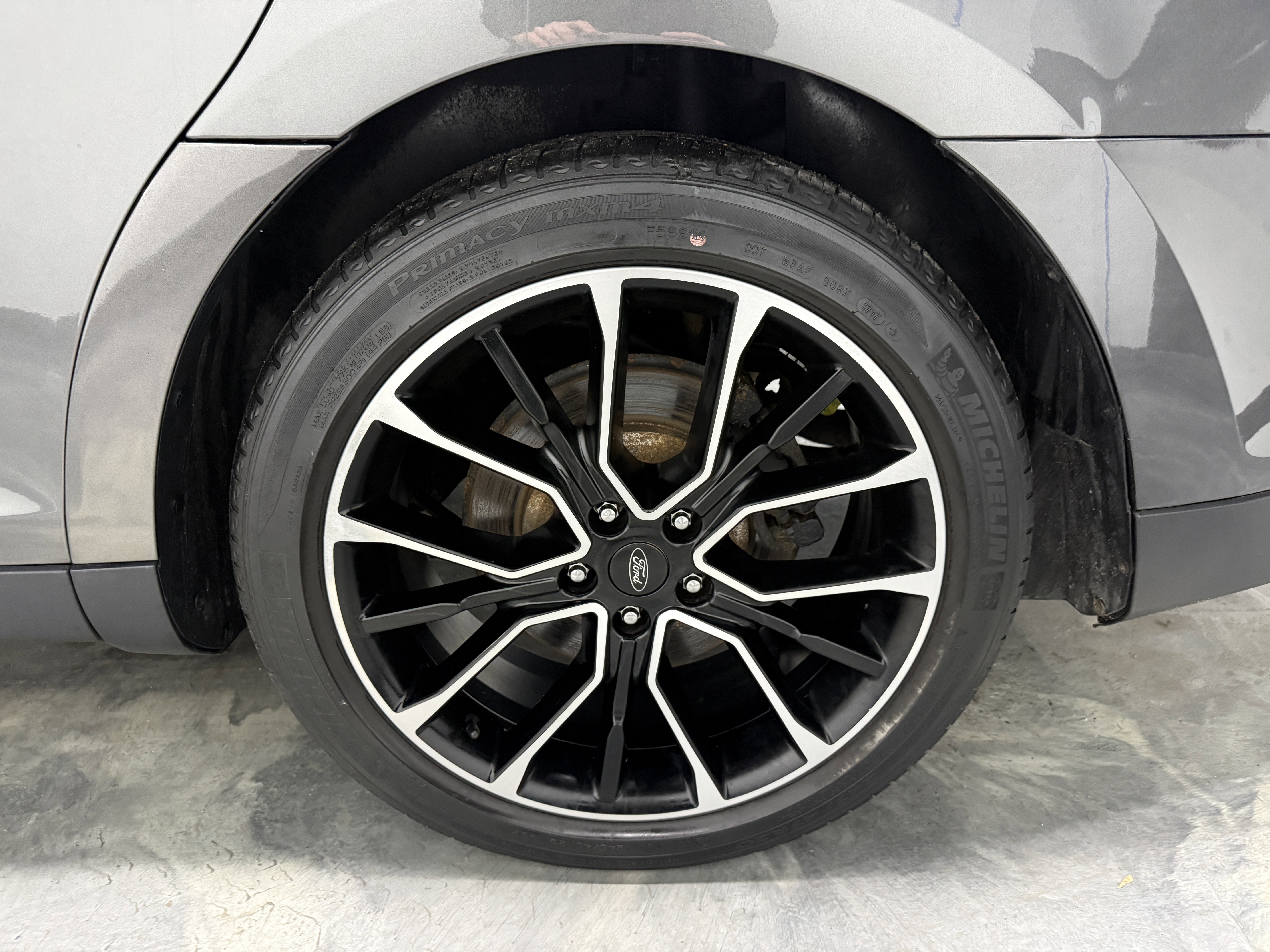 Used 2017 Ford Taurus Limited image 31