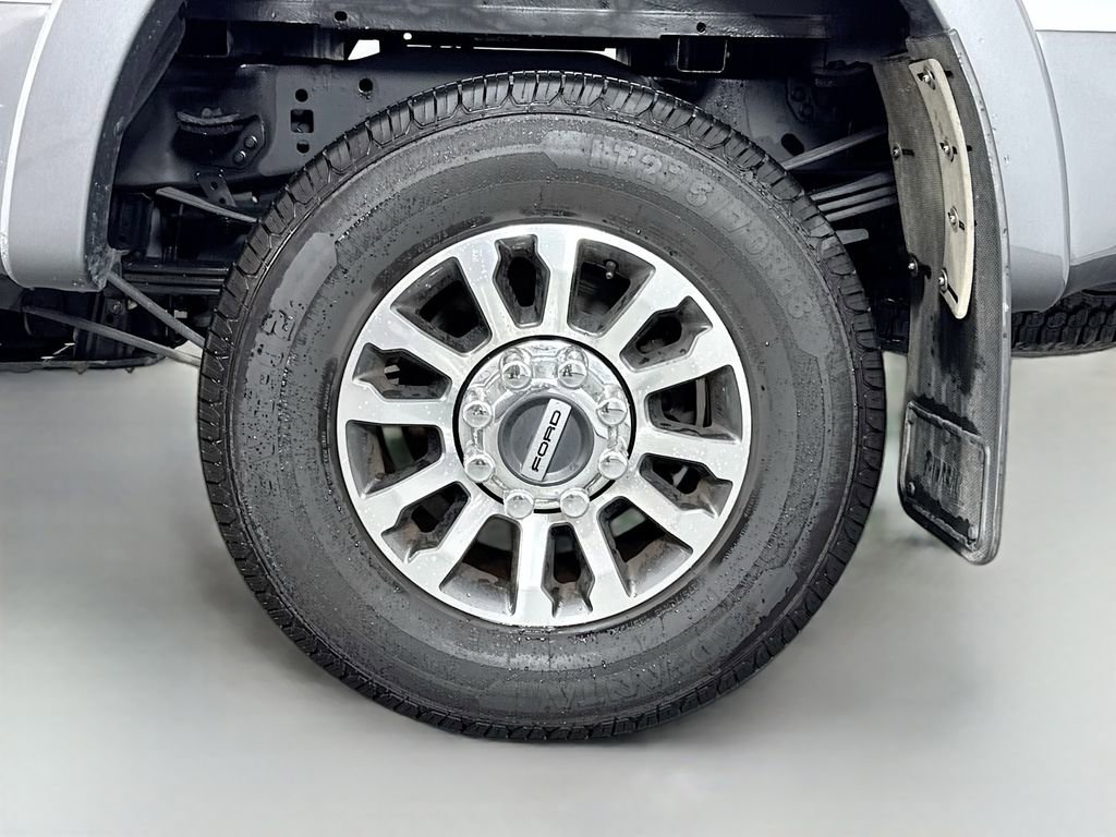 Used 2022 Ford F350 Lariat w/ Lariat Ultimate Package AWD/4WD image 9
