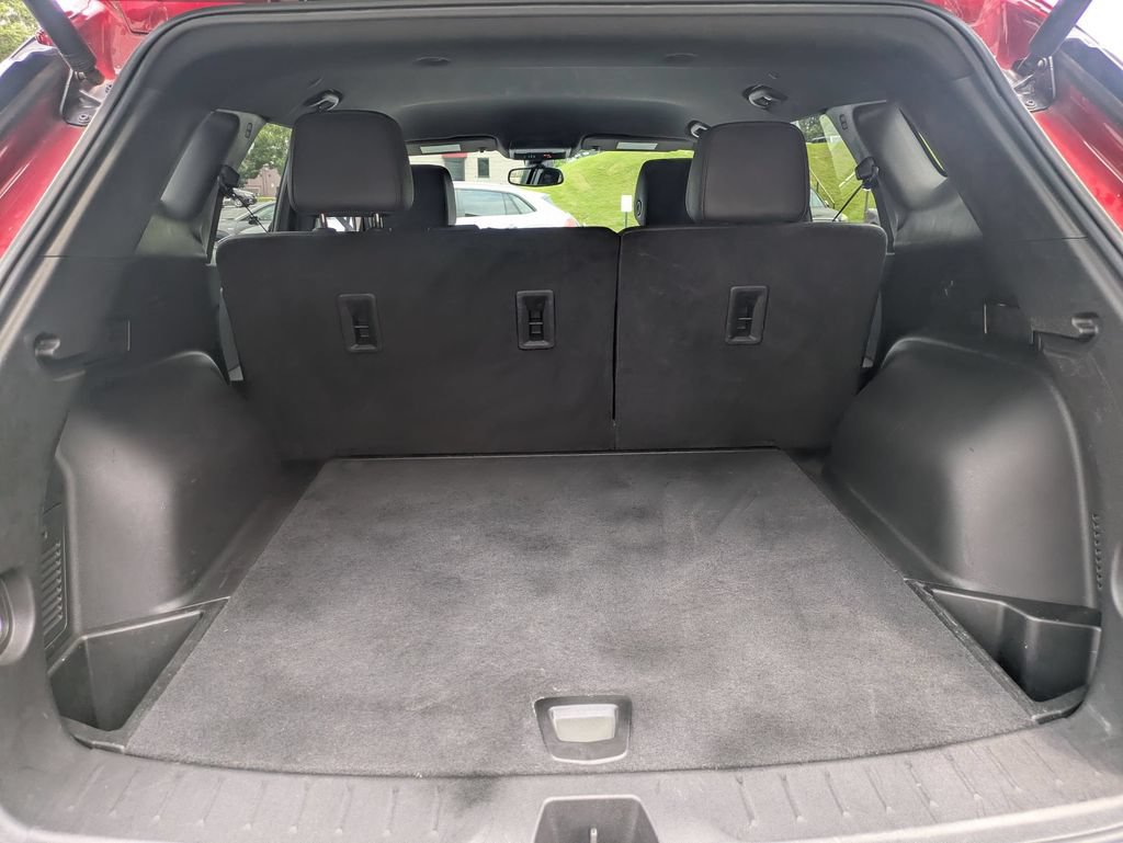 Used 2025 Chevrolet Blazer RS FWD image 28
