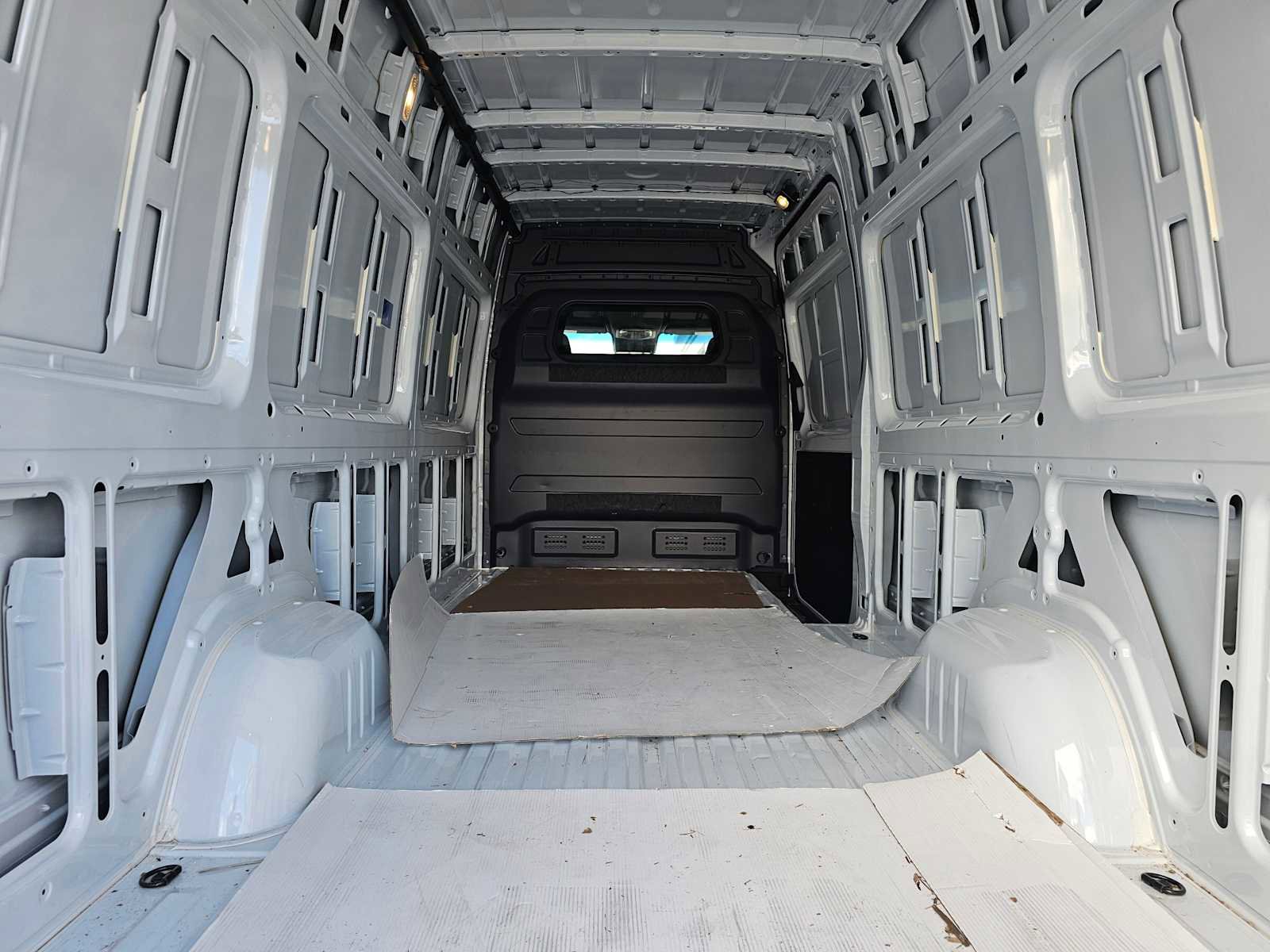 Used 2025 Mercedes-Benz Sprinter 2500 image 17