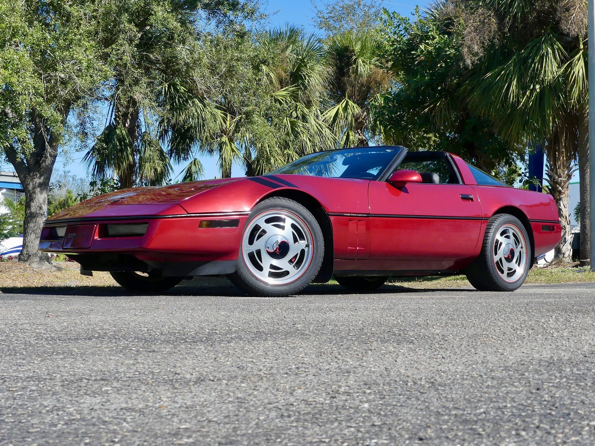 Used 1989 Chevrolet Corvette Coupe RWD image 15