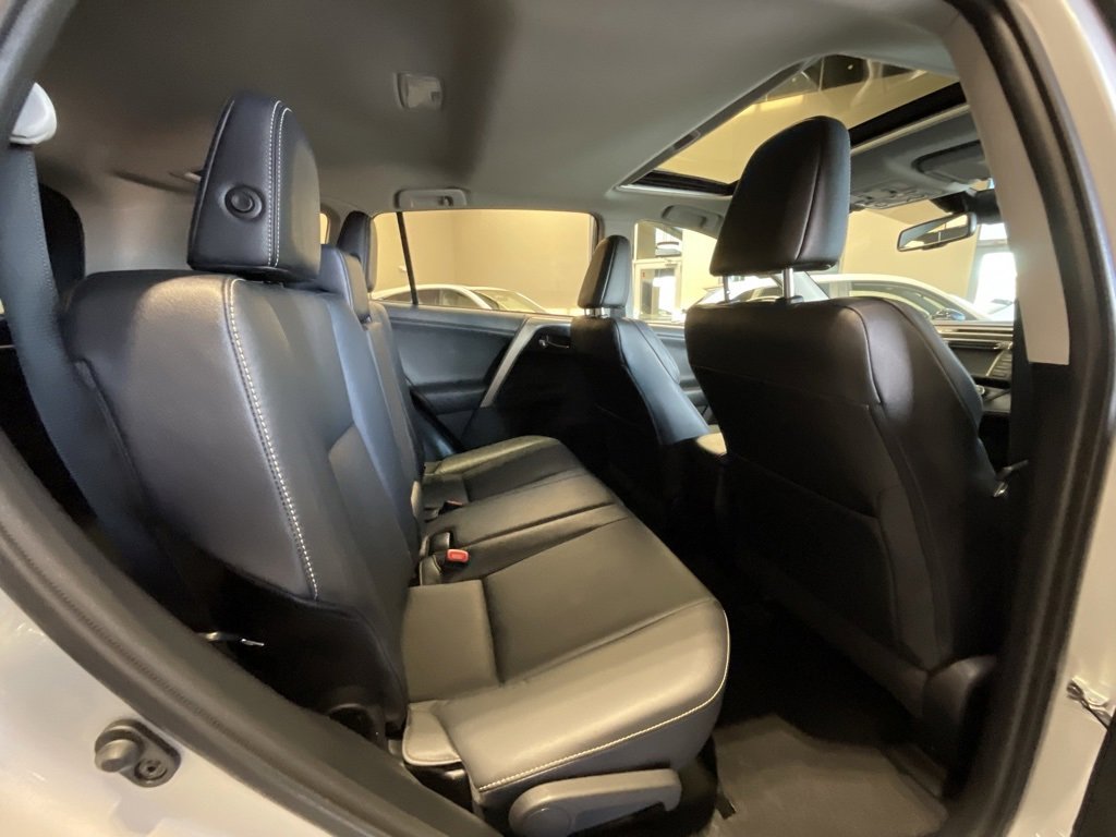 Used 2014 Toyota RAV4 Limited image 20