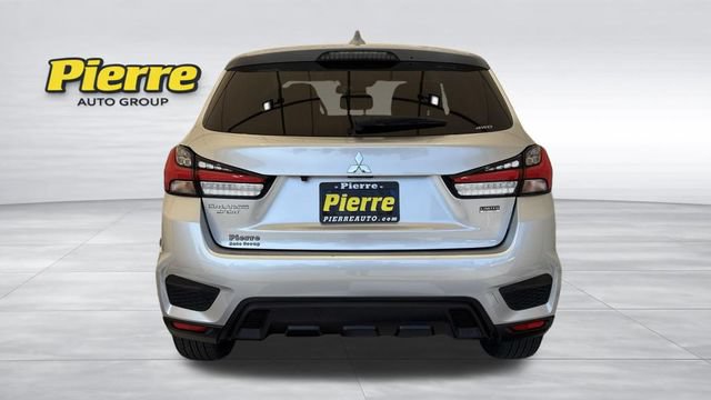 Used 2025 Mitsubishi Outlander Sport ES AWD/4WD image 3