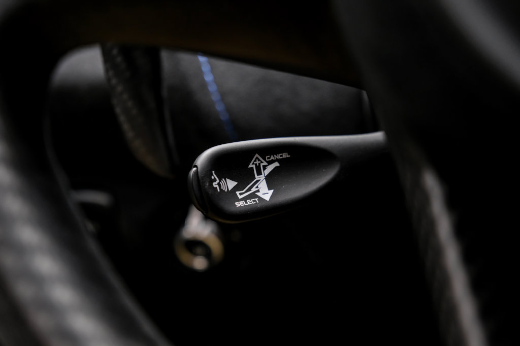 Used 2021 McLaren 765LT RWD image 18