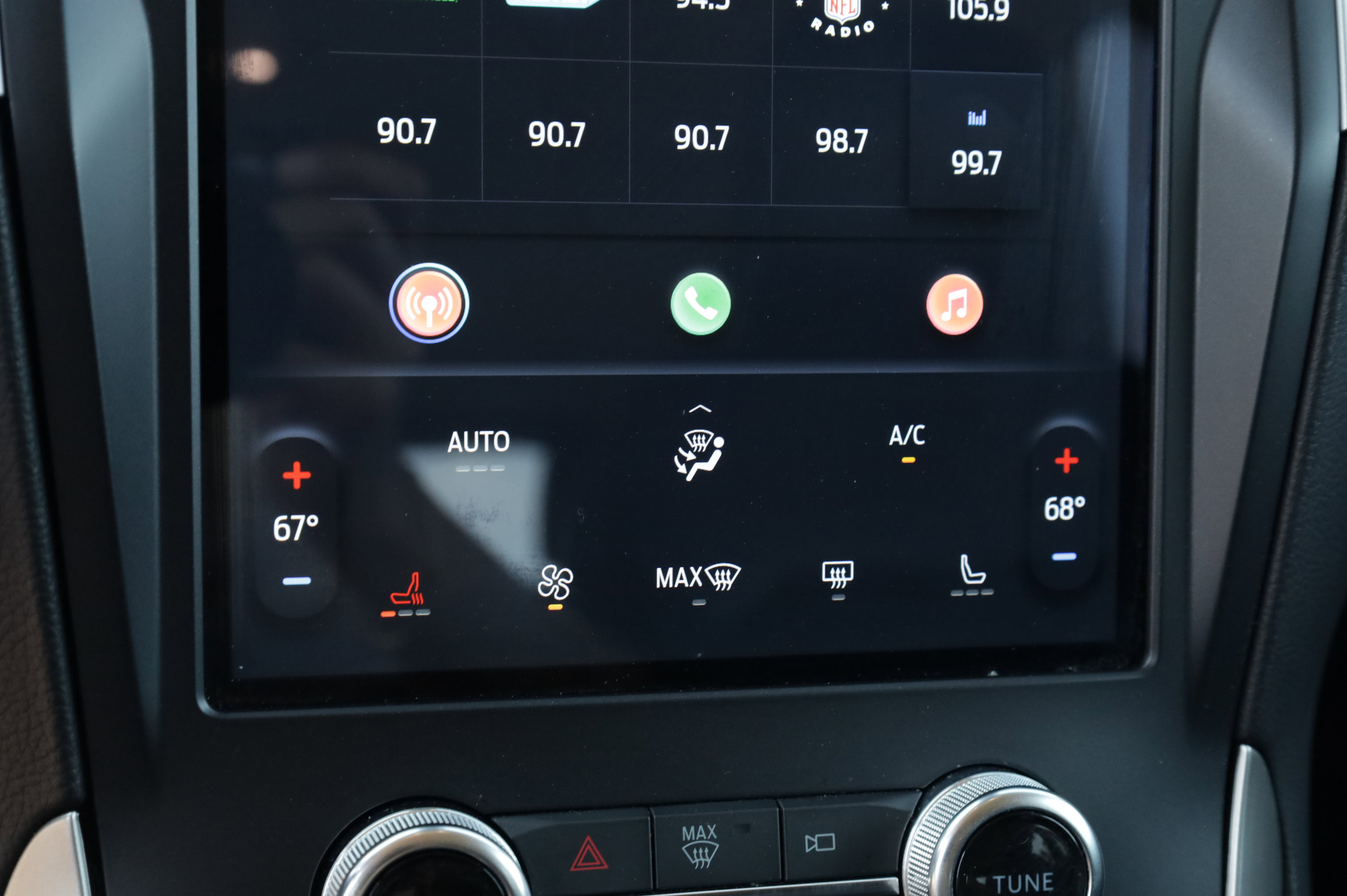 Used 2024 Ford Edge SEL image 10