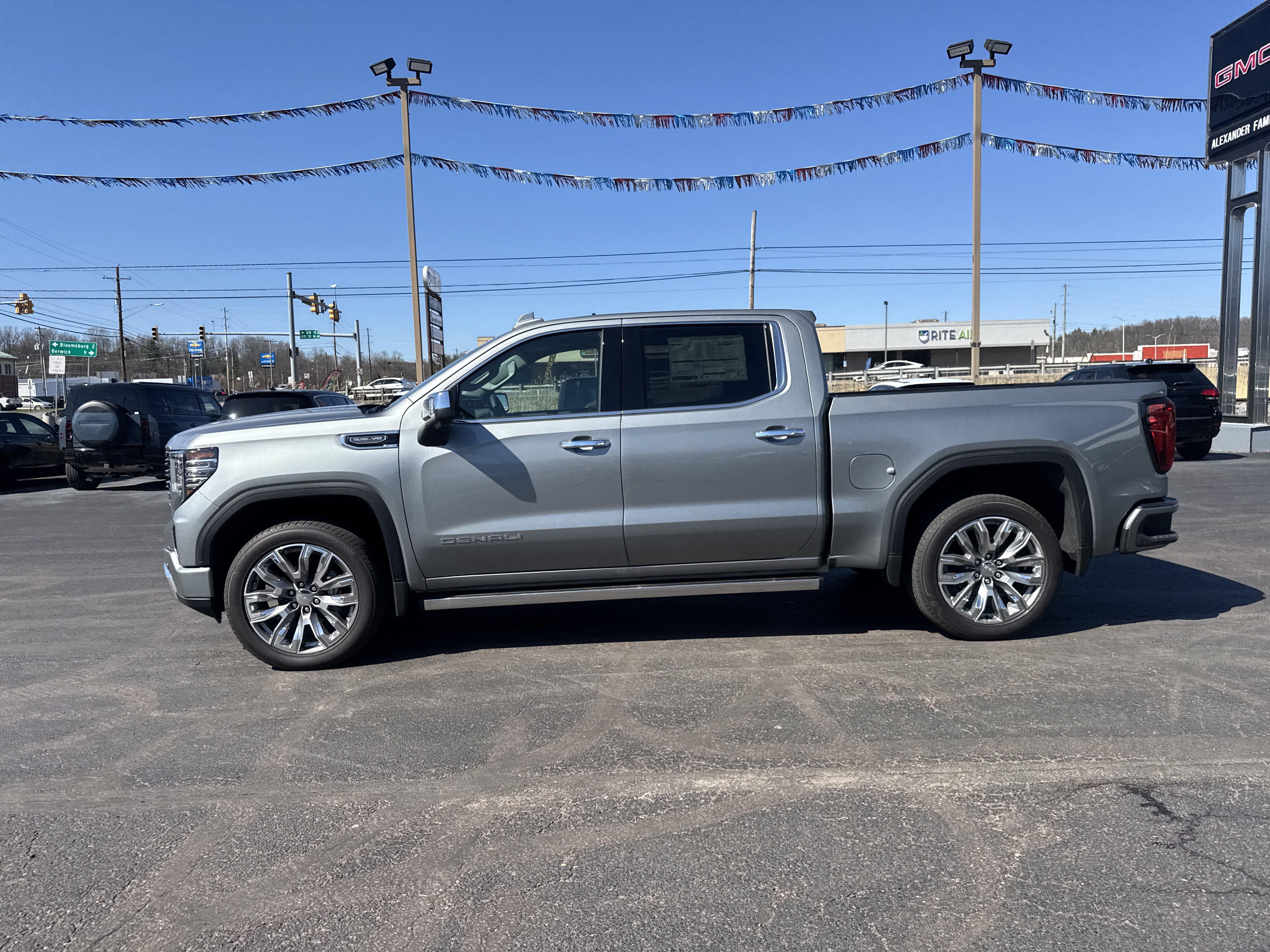 New 2026 GMC Sierra 1500 Denali w/ Denali Reserve Package image 7