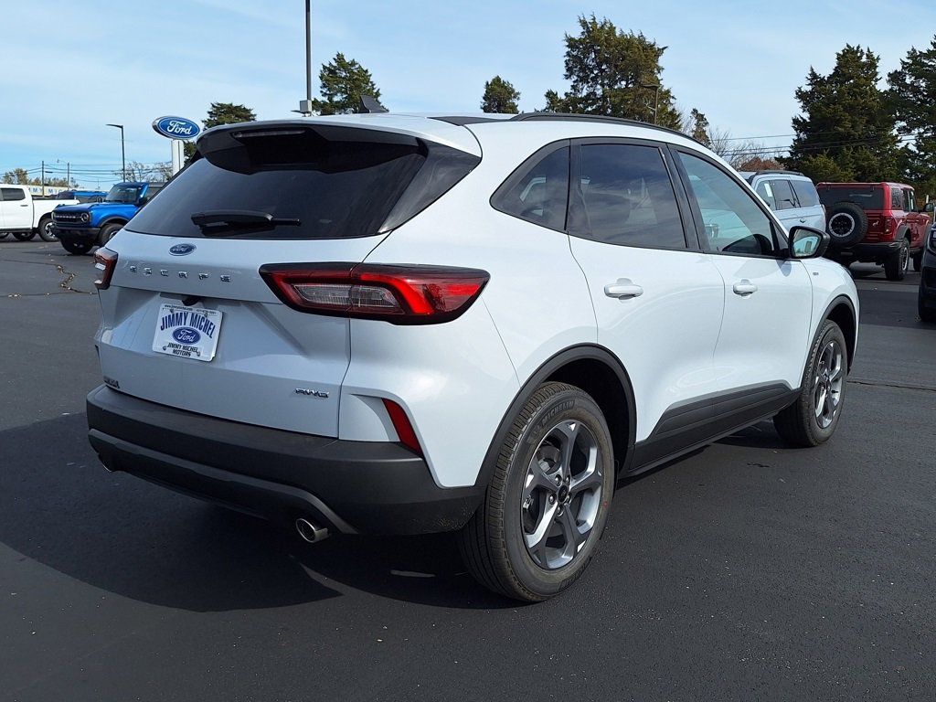 New 2026 Ford Escape ST-Line w/ Cold Weather Package image 21