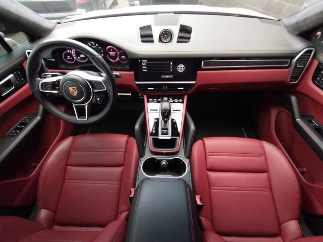 Used 2022 Porsche Cayenne GTS image 43