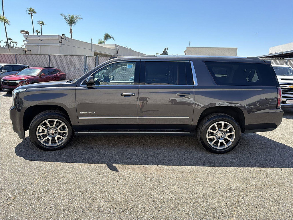Used 2018 GMC Yukon XL Denali w/ Open Road Package RWD image 8