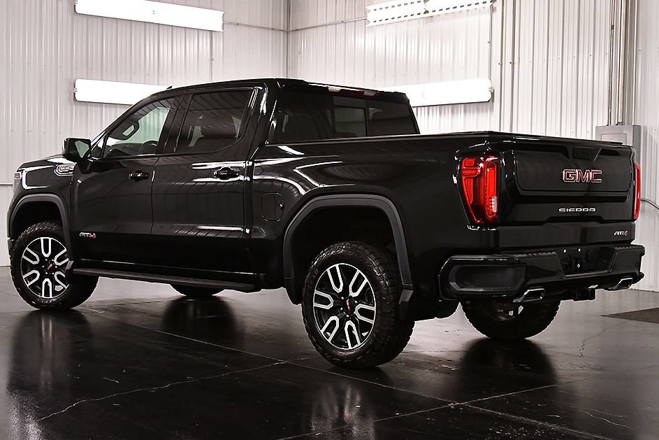 Used 2024 GMC Sierra 1500 AT4 w/ AT4 Premium Package AWD/4WD image 5