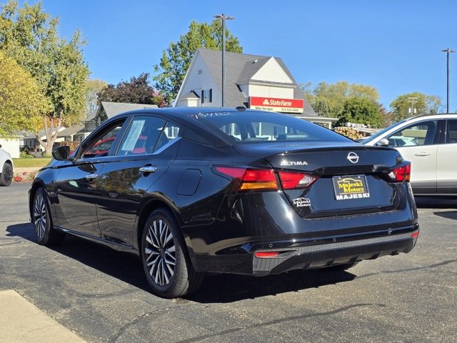 Used 2024 Nissan Altima 2.5 SV image 5