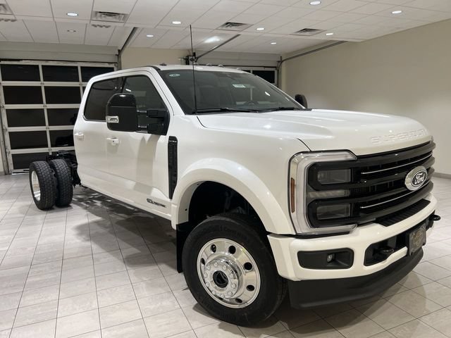 New 2027 Ford F550 4x4 Crew Cab image 7