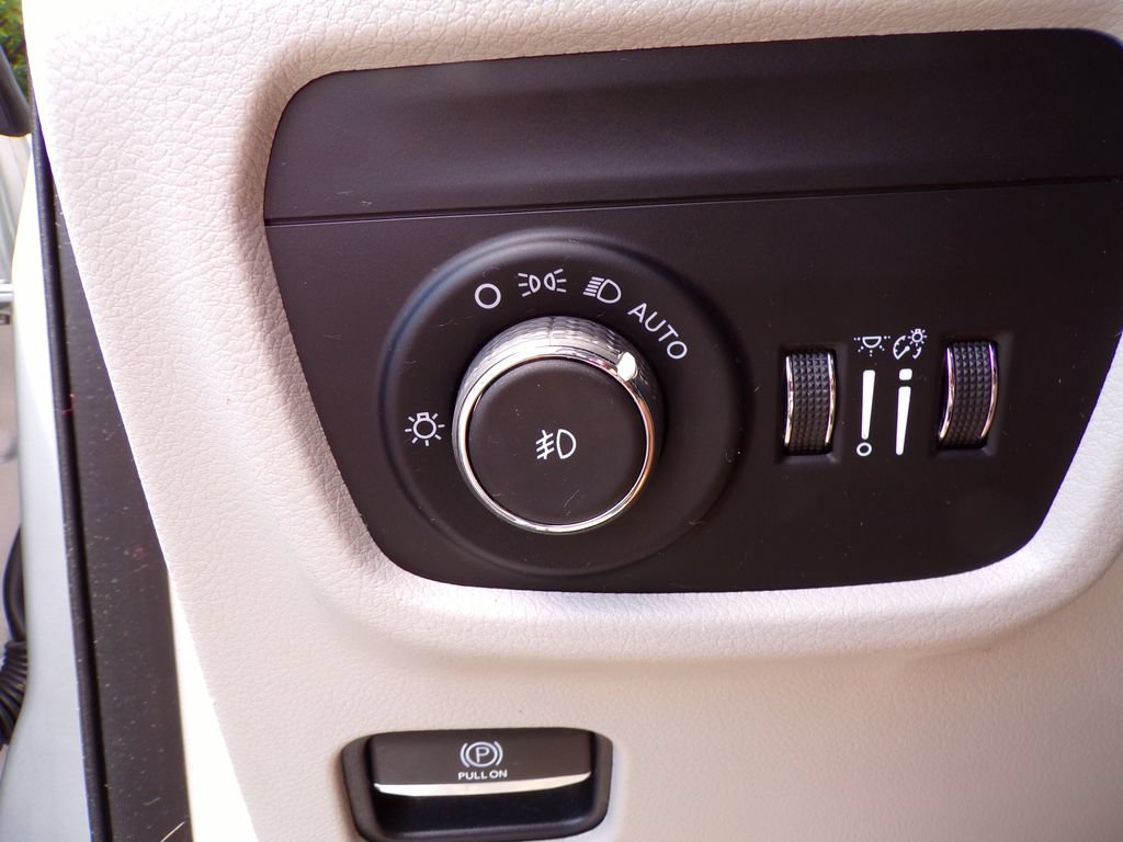 Certified 2021 Jeep Grand Cherokee L Overland AWD/4WD image 24