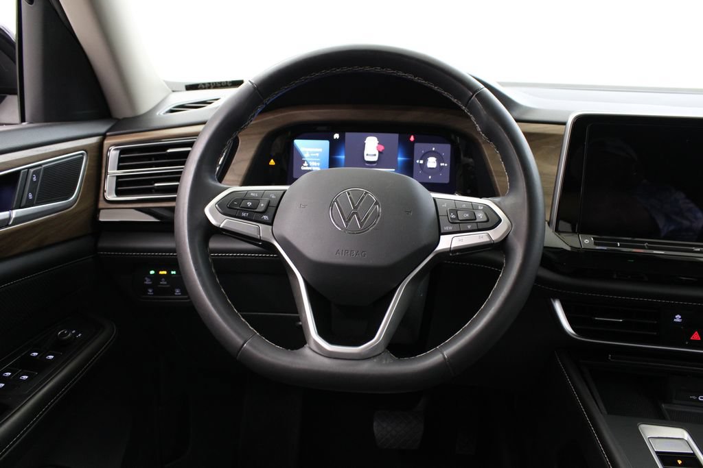 Used 2024 Volkswagen Atlas SE AWD/4WD image 18