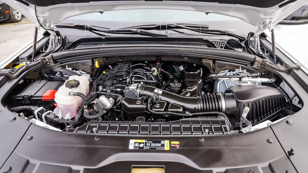 Certified 2025 Jeep Grand Cherokee Altitude image 28