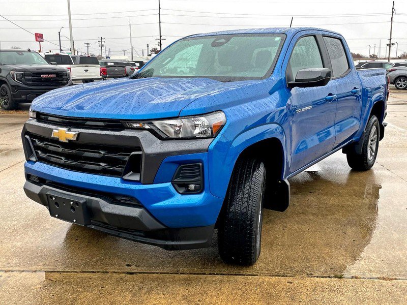 Used 2024 Chevrolet Colorado LT w/ LT Convenience Package image 9