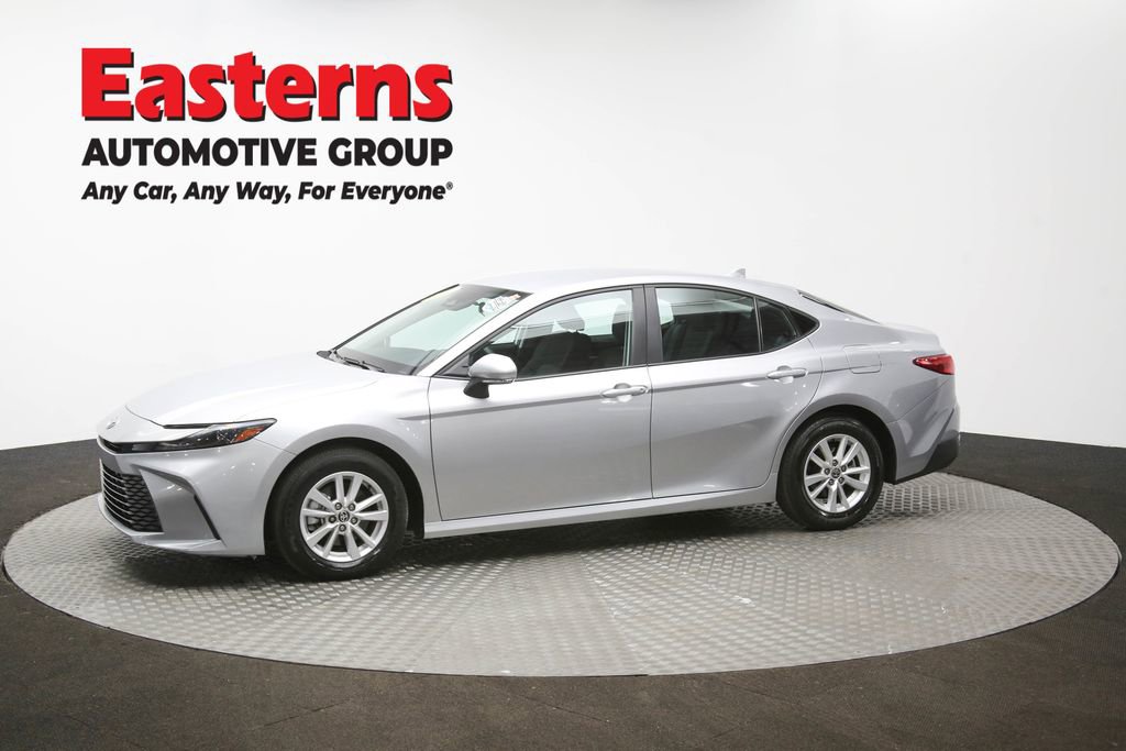 Used 2025 Toyota Camry LE image 60