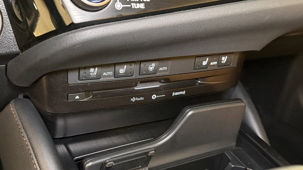 Certified 2022 Lexus ES 300h 300h w/ Premium Package image 30