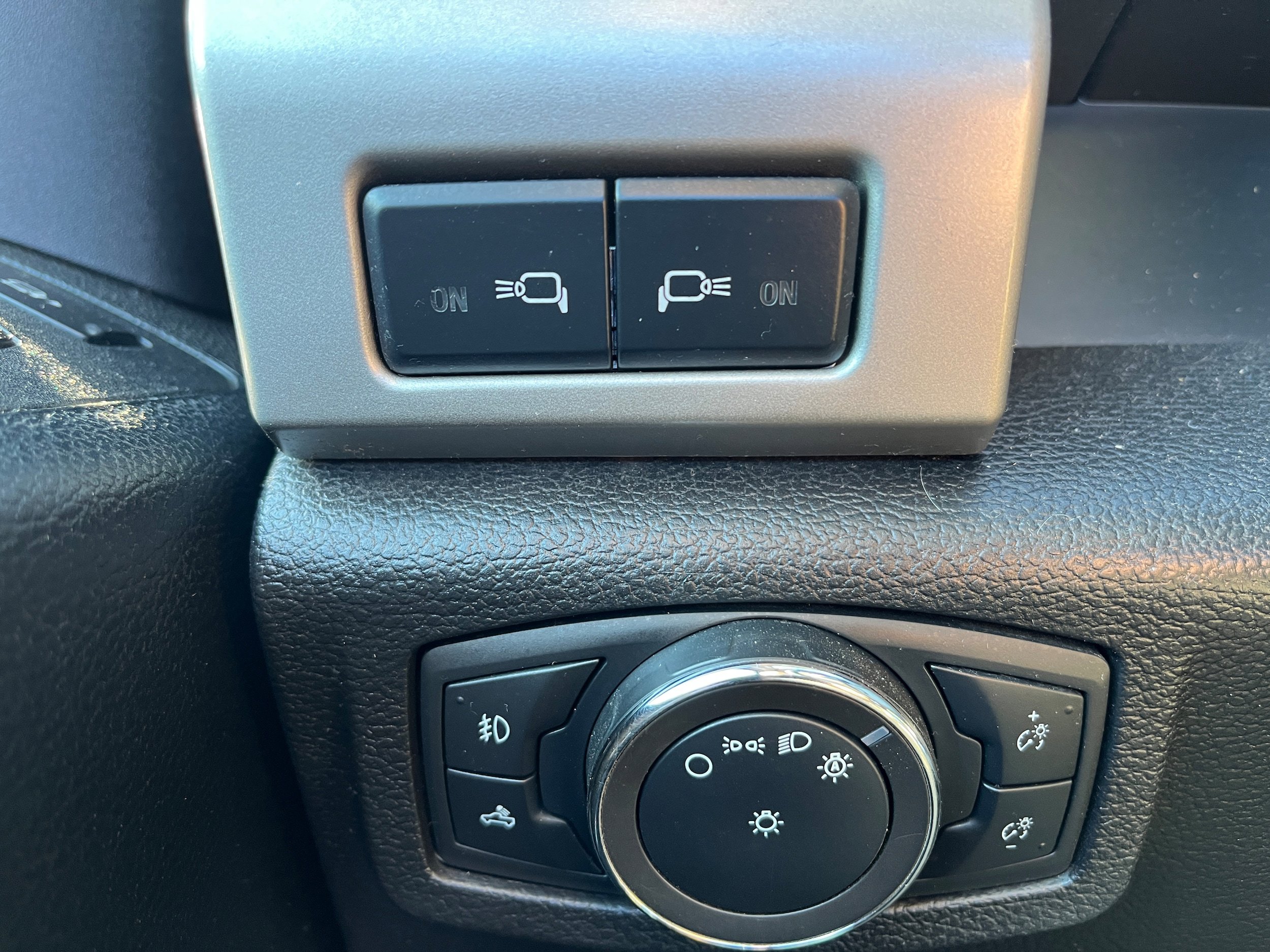 Used 2020 Ford F350 Lariat w/ Lariat Ultimate Package AWD/4WD image 19
