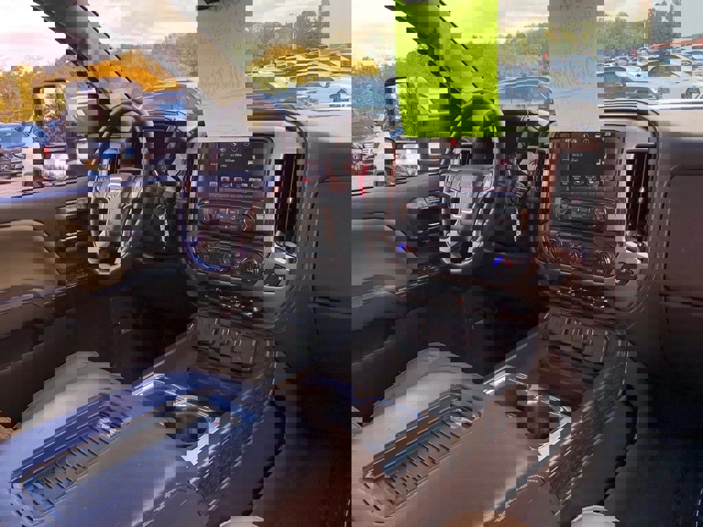 Used 2016 GMC Sierra 2500 Denali w/ Duramax Plus Package image 19