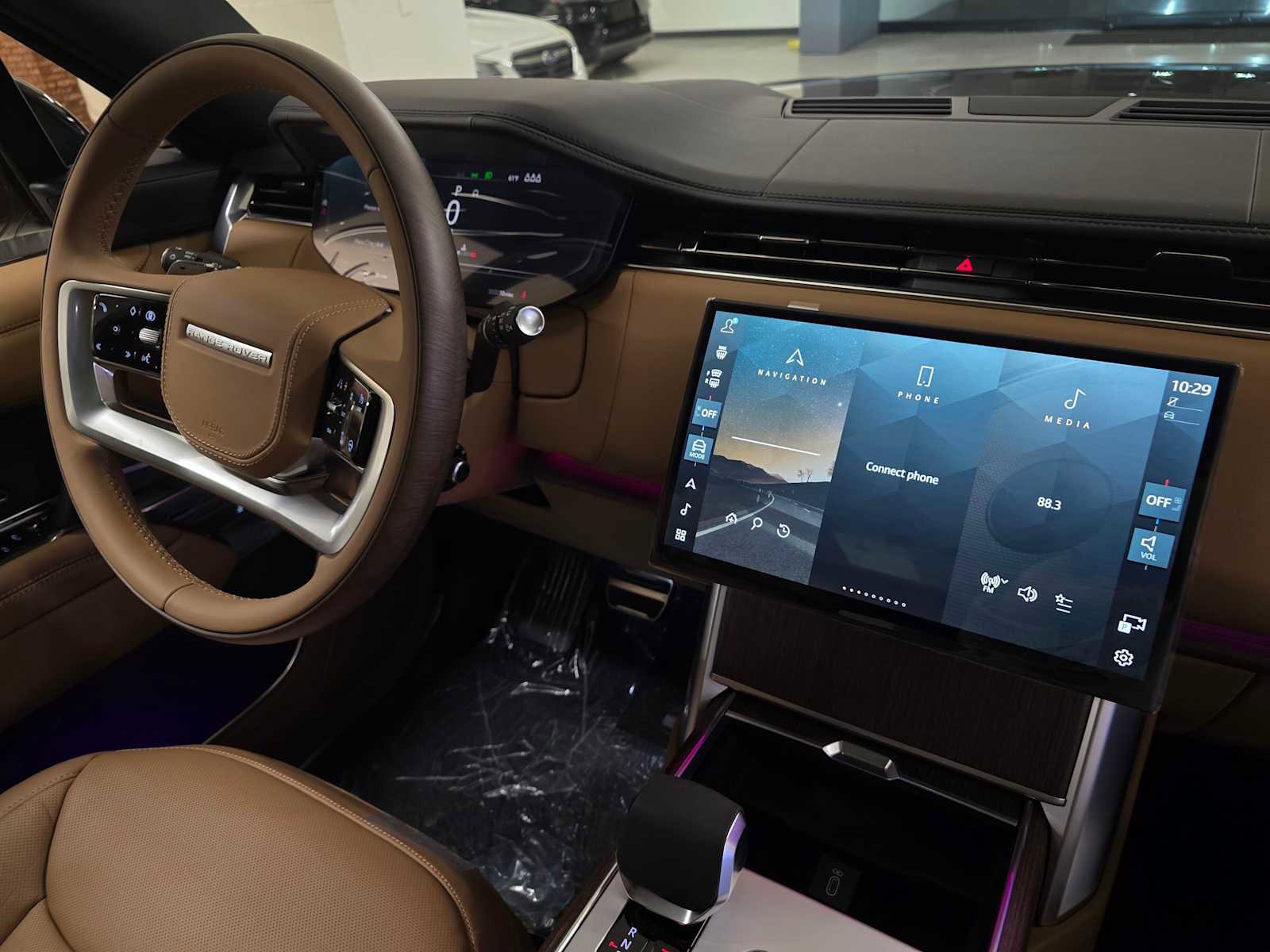 New 2026 Land Rover Range Rover SE image 10