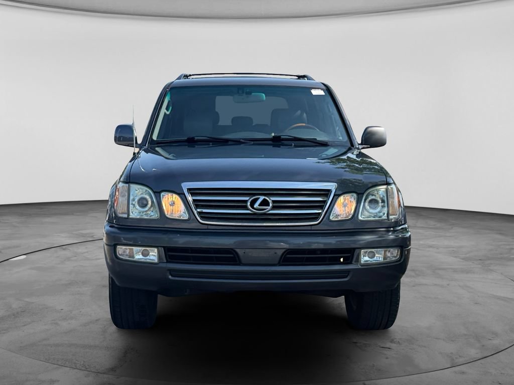 Used 2004 Lexus LX 470 4WD w/ Preferred Accessory Pkg image 3
