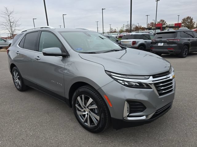 Used 2023 Chevrolet Equinox Premier AWD/4WD image 7