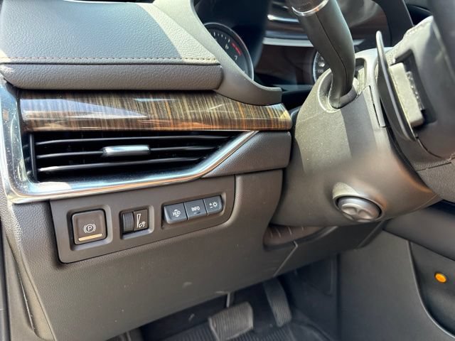 Used 2023 Cadillac XT4 Premium Luxury w/ Sun And Sound Package AWD/4WD image 10