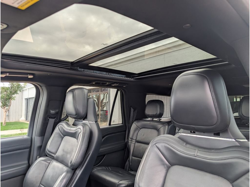 Used 2022 Lincoln Navigator L Reserve image 17