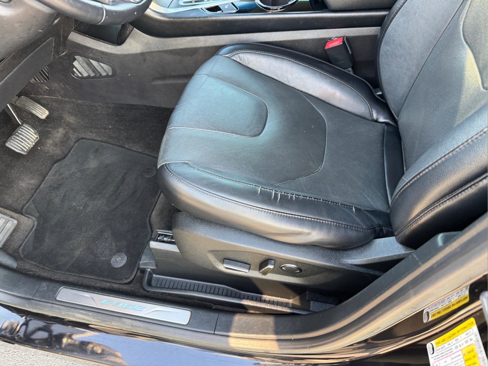 Used 2018 Ford Edge Titanium w/ Equipment Group 301A image 7