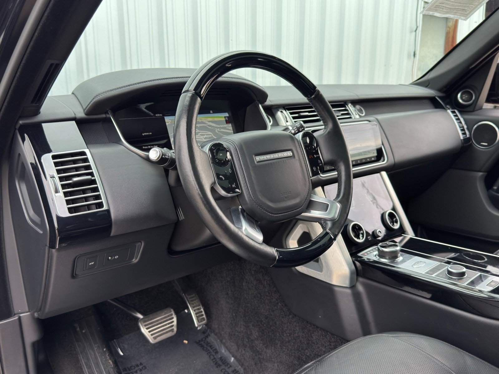 Used 2021 Land Rover Range Rover P525 Westminster Edition image 14