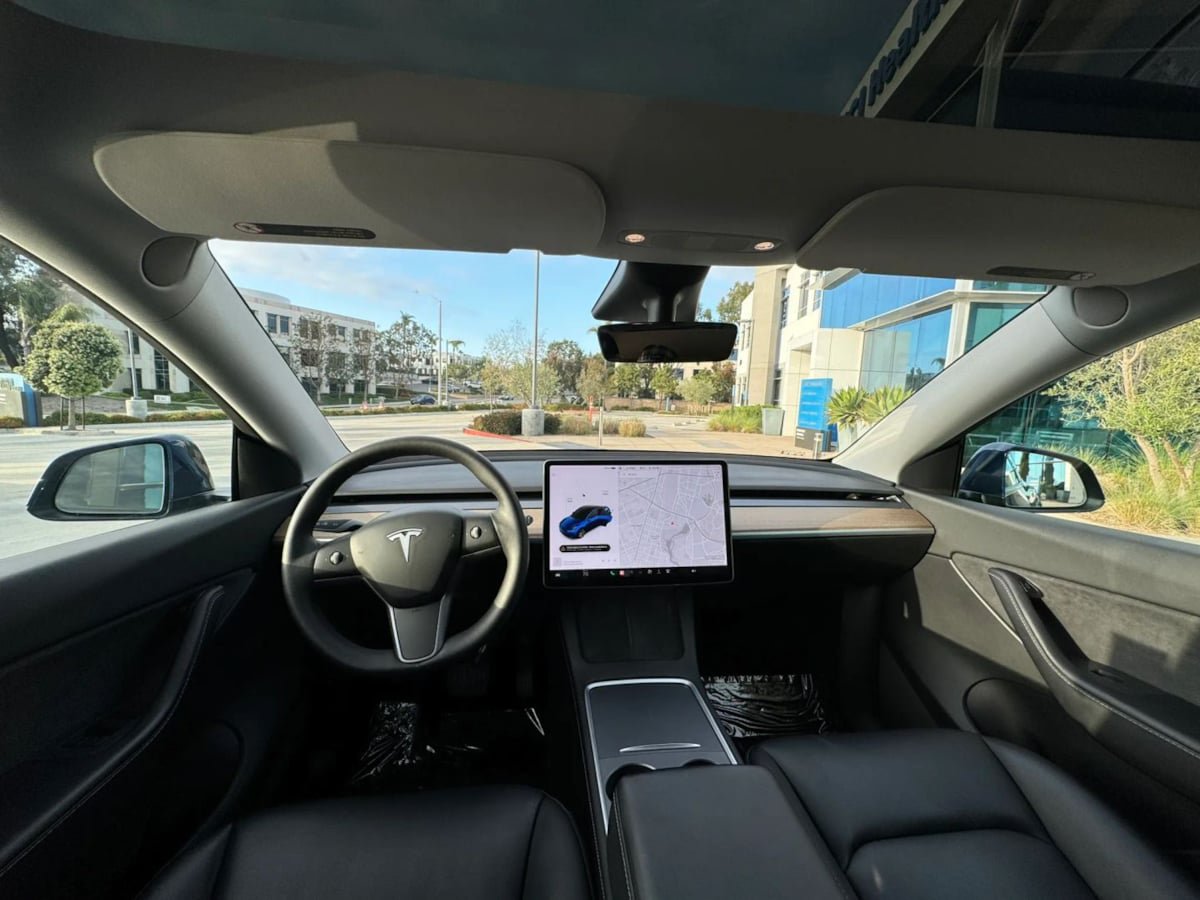 Used 2023 Tesla Model Y Long Range AWD/4WD image 29
