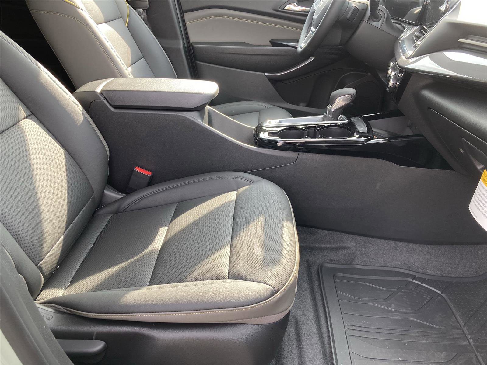 New 2026 Chevrolet Trax ACTIV w/ Sunroof Package image 16