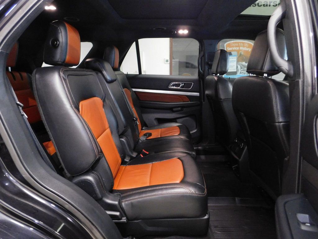 Used 2019 Ford Explorer XLT w/ XLT Desert Copper Package AWD/4WD image 92