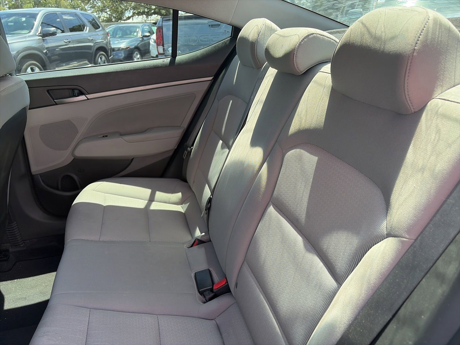 Used 2017 Hyundai Elantra SE FWD image 9