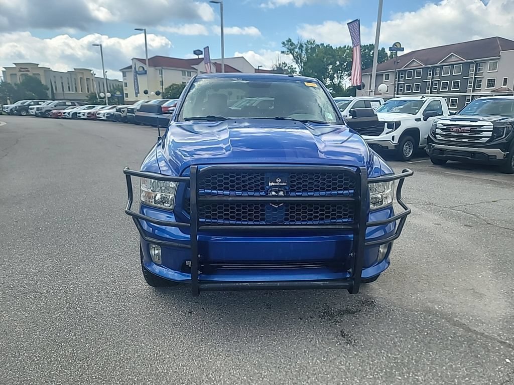 Used 2017 RAM 1500 Express AWD/4WD image 2