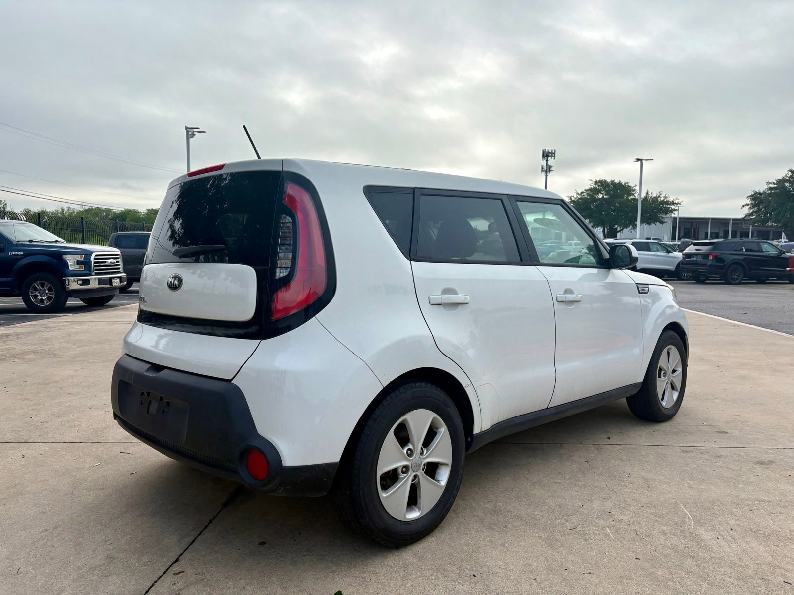 Used 2016 Kia Soul FWD image 3